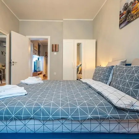 The Urban Pulse Stylish Flat *