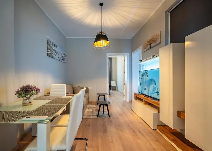 The Urban Pulse Stylish Flat * صوفيا