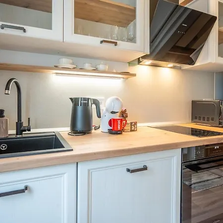 The Urban Pulse Stylish Flat * Sofia