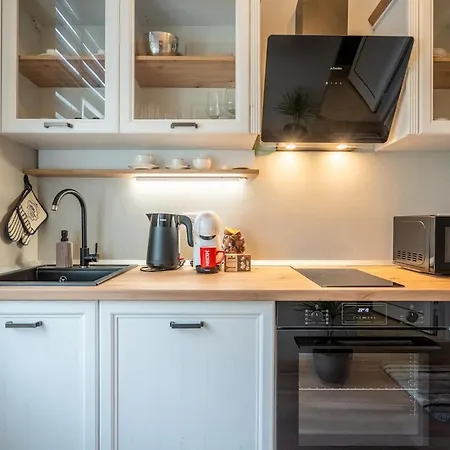 The Urban Pulse Stylish Flat Apartment