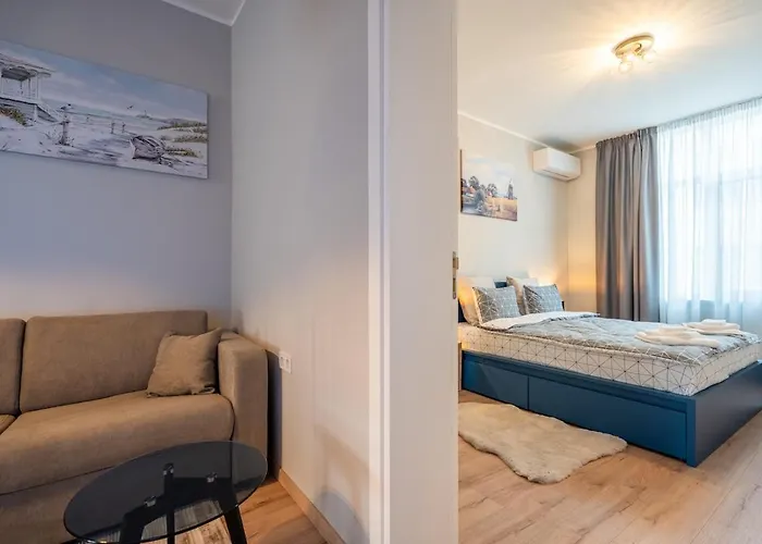 The Urban Pulse Stylish Flat